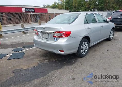 2013 Toyota Corolla L z USA, uszkodzony, nr VIN 2T1BU4EE4DC948213